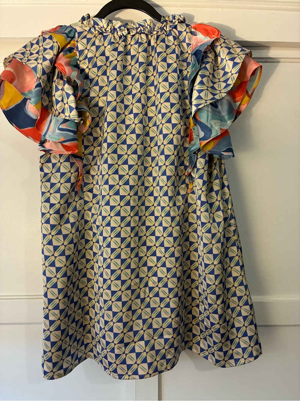 Entro Multicolor Geometric Print Ruffle Sleeve Blouse - Picture 4 of 5
